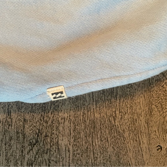 Light blue billabong wide leg sweats with raw edge and pockets - Picture 5 of 8